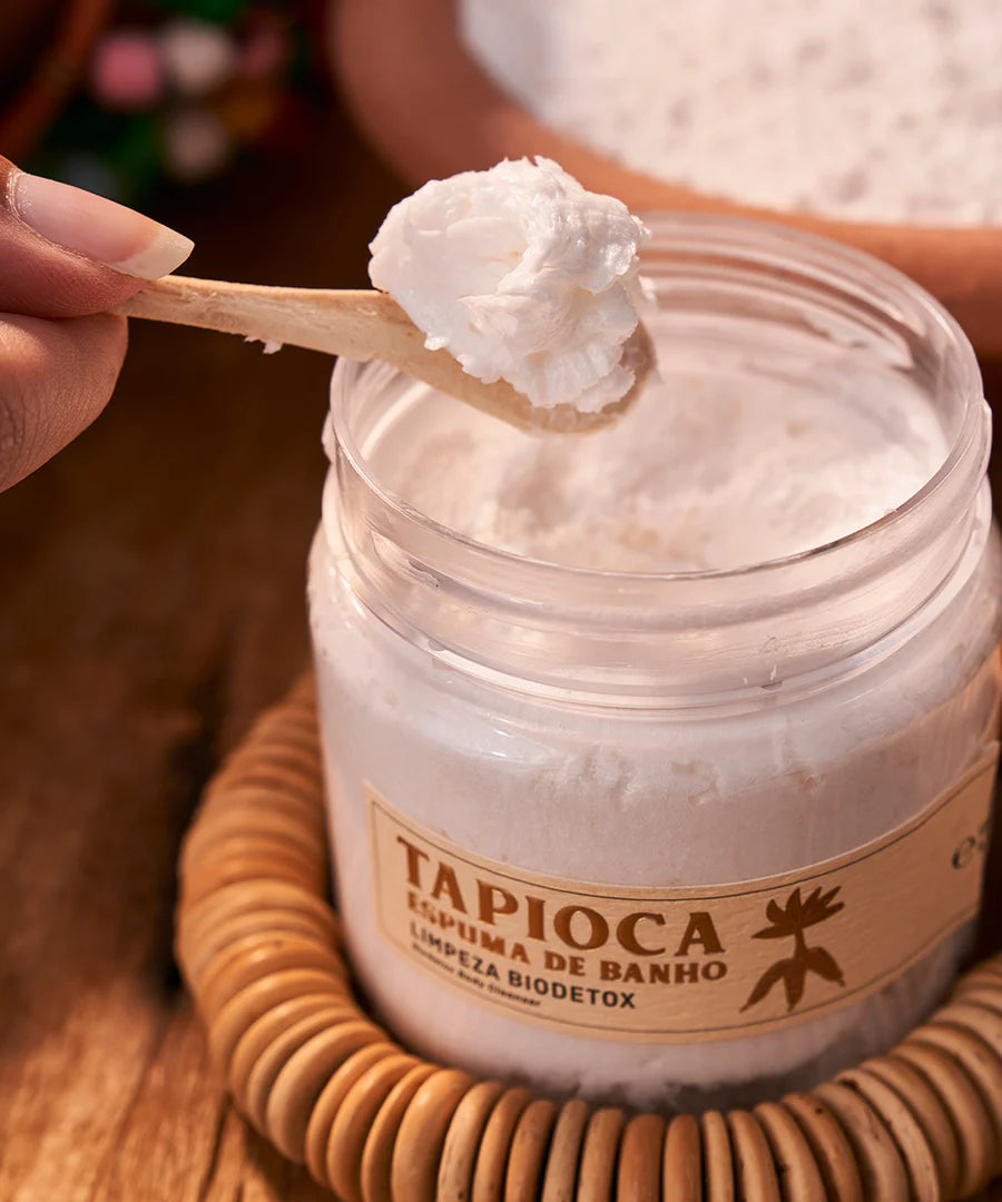The product is enriched with a blend of antioxidants originating from Broccoli, Aloe Vera and Citrus, which prevents oxidative stress of skin cells. It also has the addition of an active seaweed, which promotes the ionic re-balance of the epidermis, recovering its protective barrier.